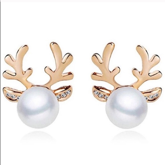 WILA Jewelry - Gold pearl reindeer earrings